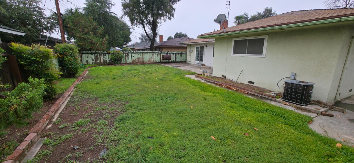 5388 N Bond St, Fresno, CA 93710