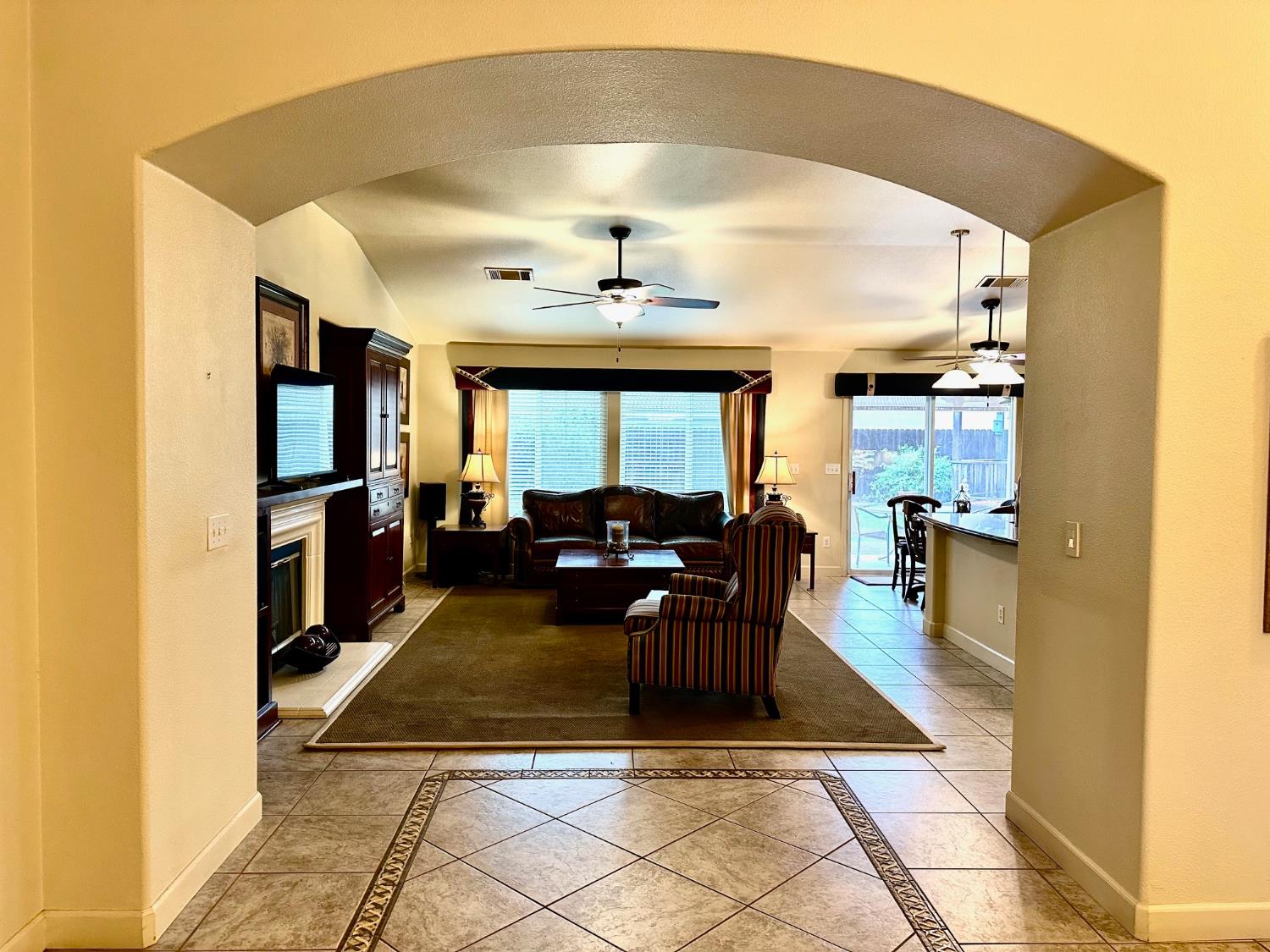 2743 Zion Way, Hanford, CA 93230