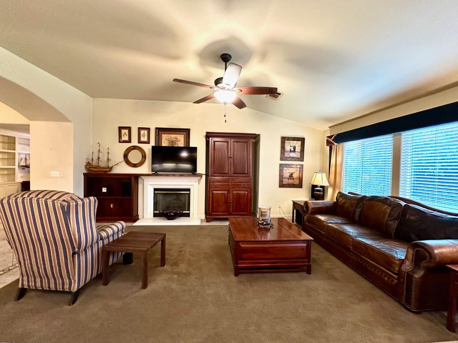 2743 Zion Way, Hanford, CA 93230