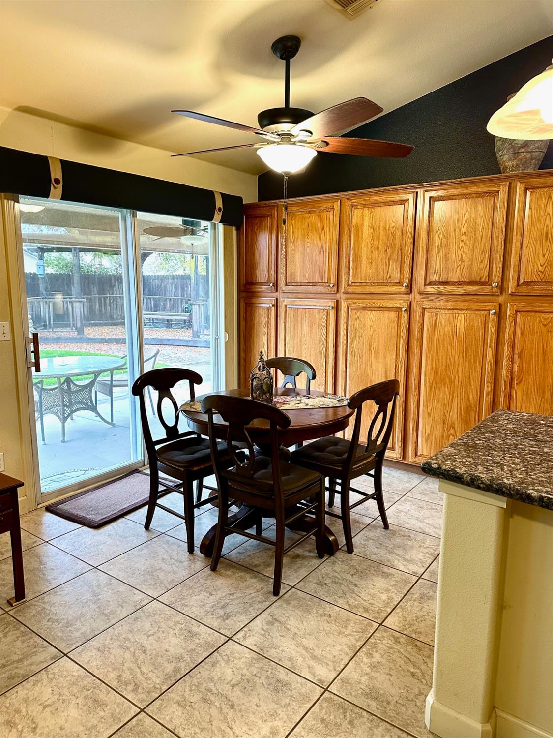 2743 Zion Way, Hanford, CA 93230