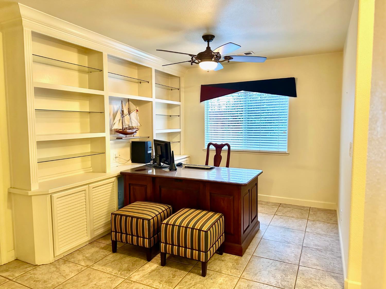 2743 Zion Way, Hanford, CA 93230