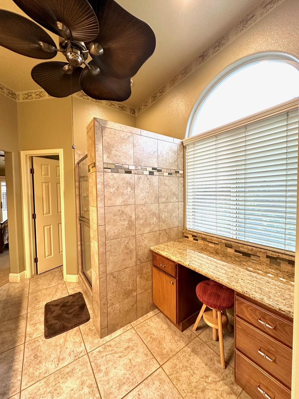 2743 Zion Way, Hanford, CA 93230