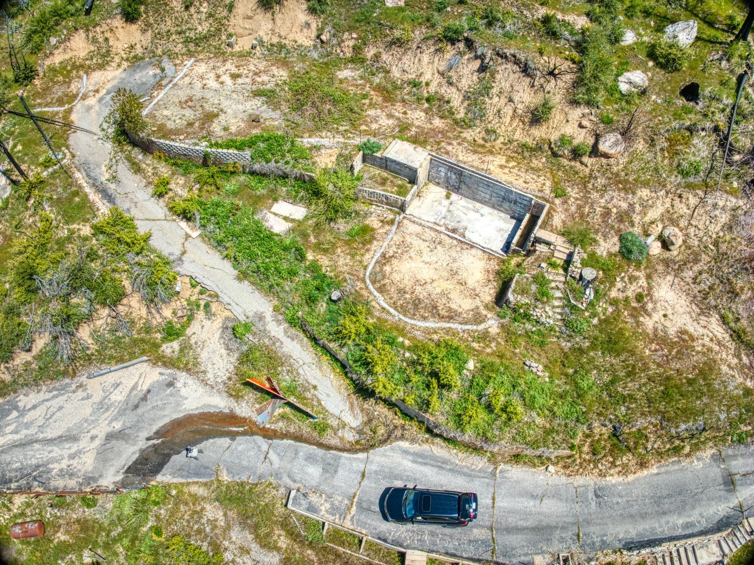 55277 Jungle Town Ln, Big Creek, CA 93605