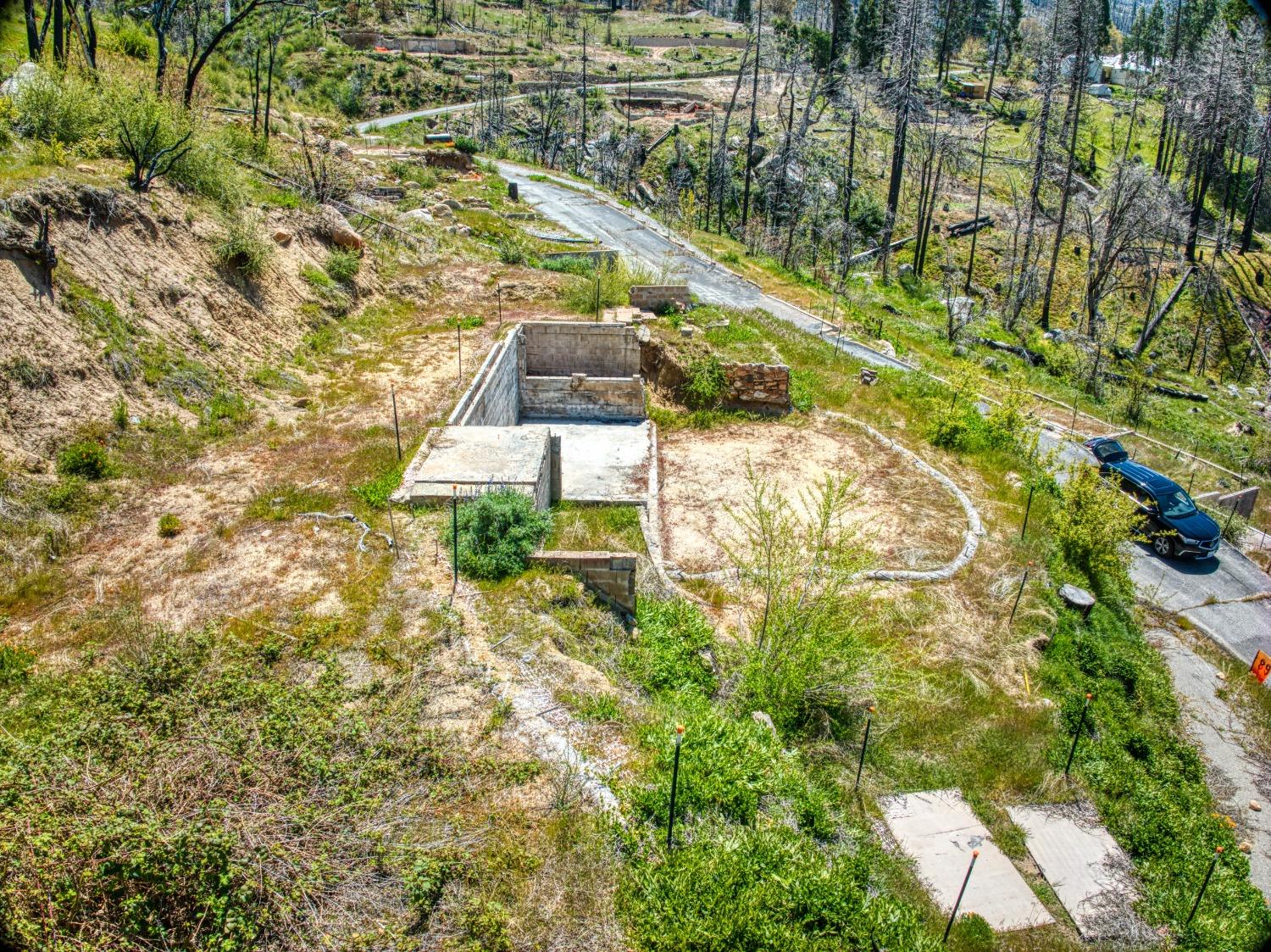 55277 Jungle Town Ln, Big Creek, CA 93605