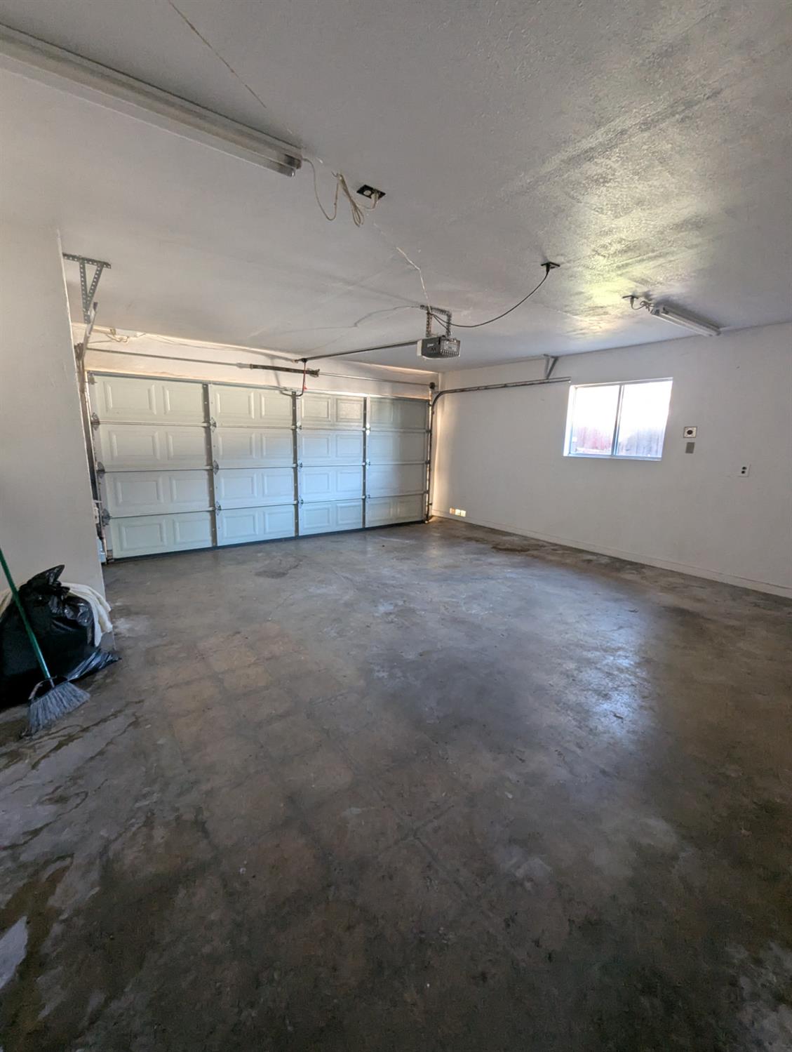 2228 N drake N, Merced, CA 95348