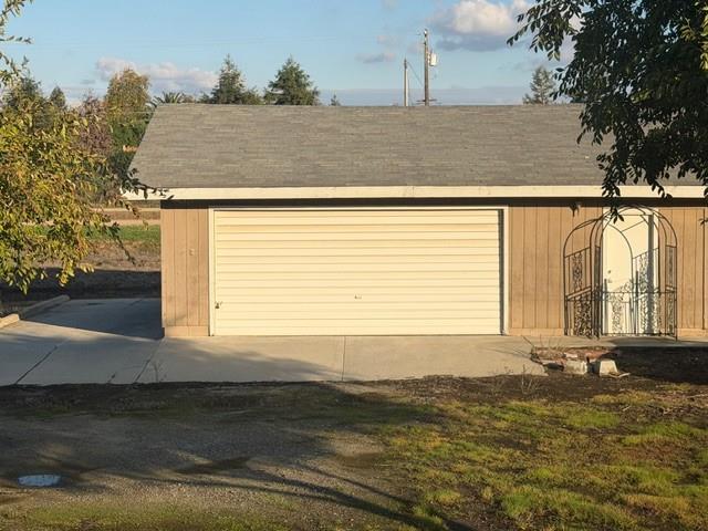 17067 Avon Way, Madera, CA 93638