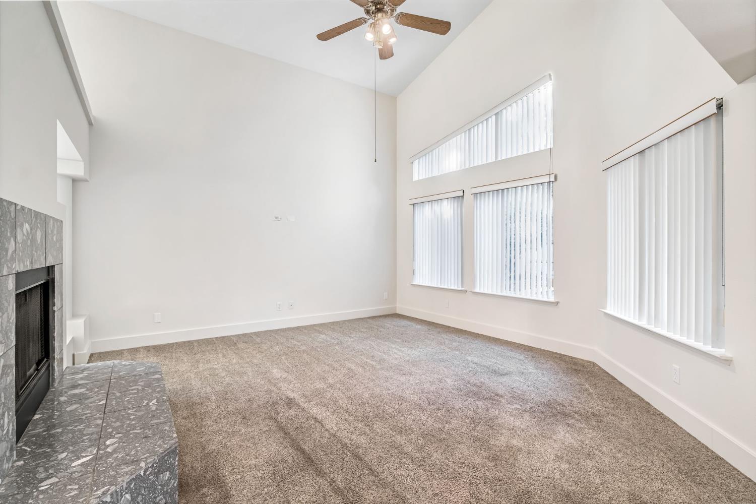 742 N Marion Ave, Clovis, CA 93611