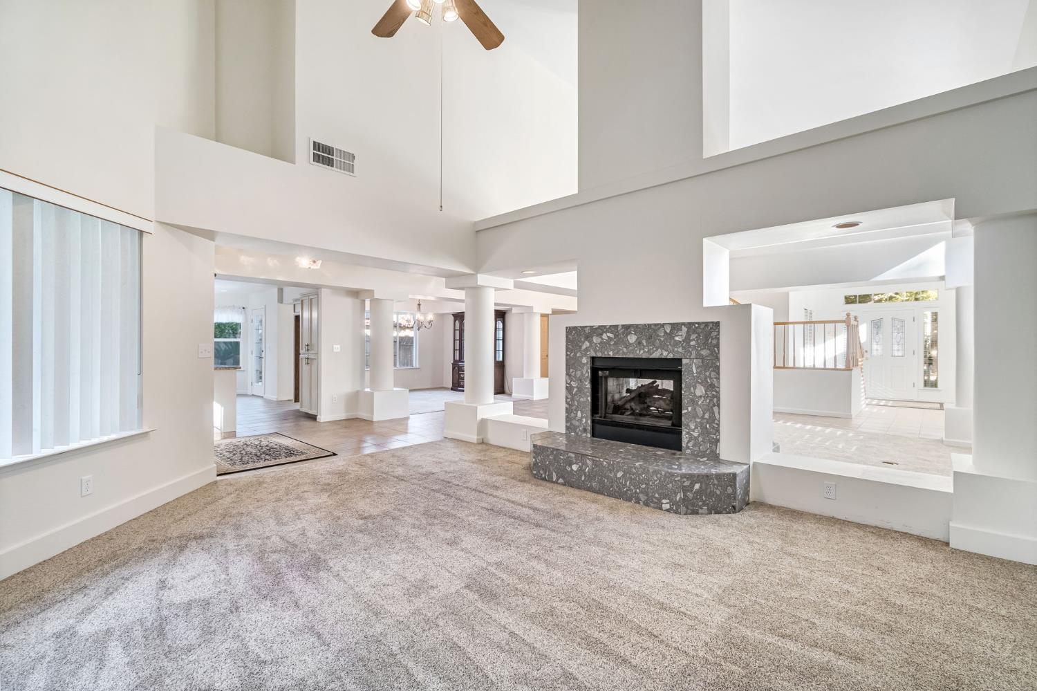 742 N Marion Ave, Clovis, CA 93611