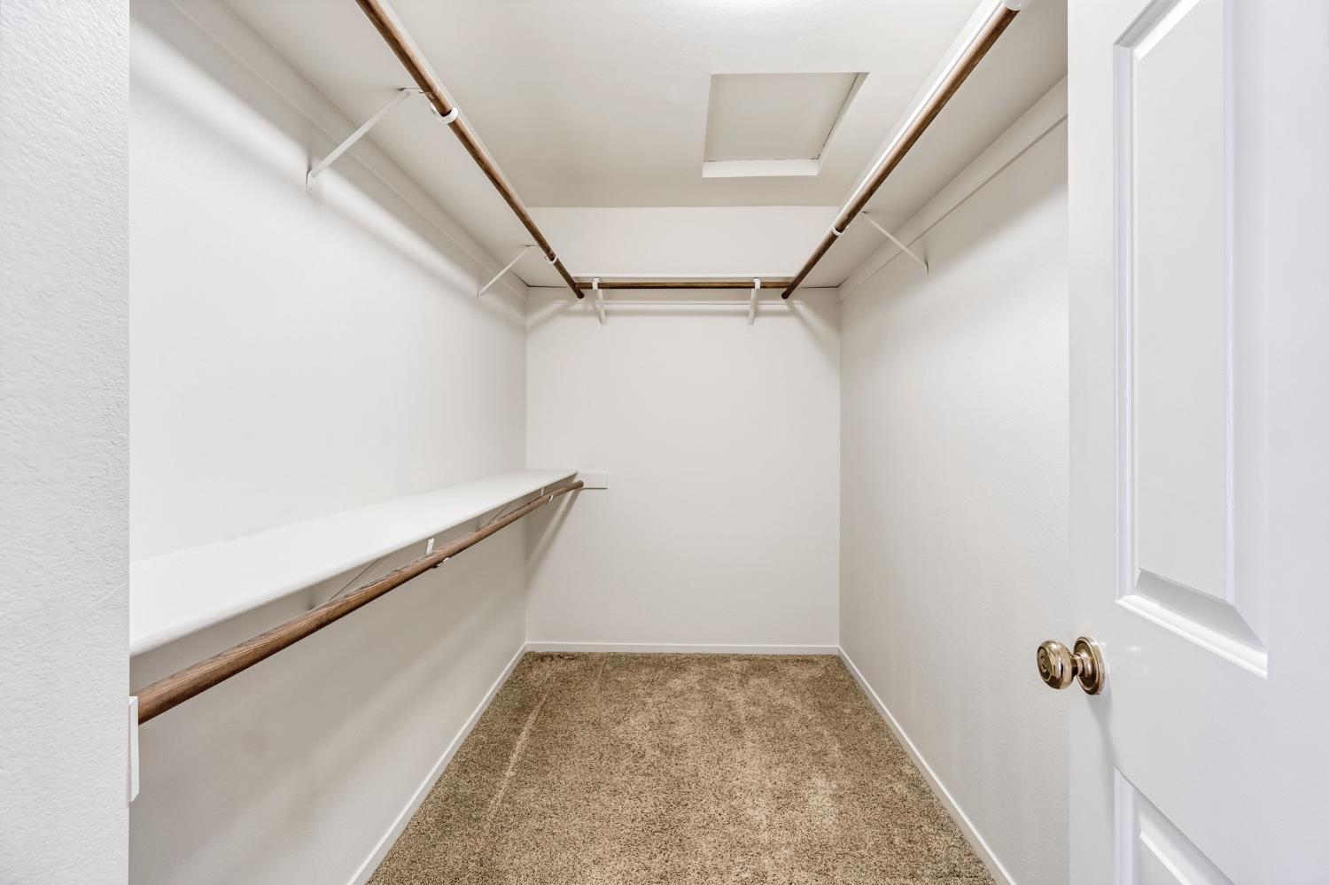 742 N Marion Ave, Clovis, CA 93611