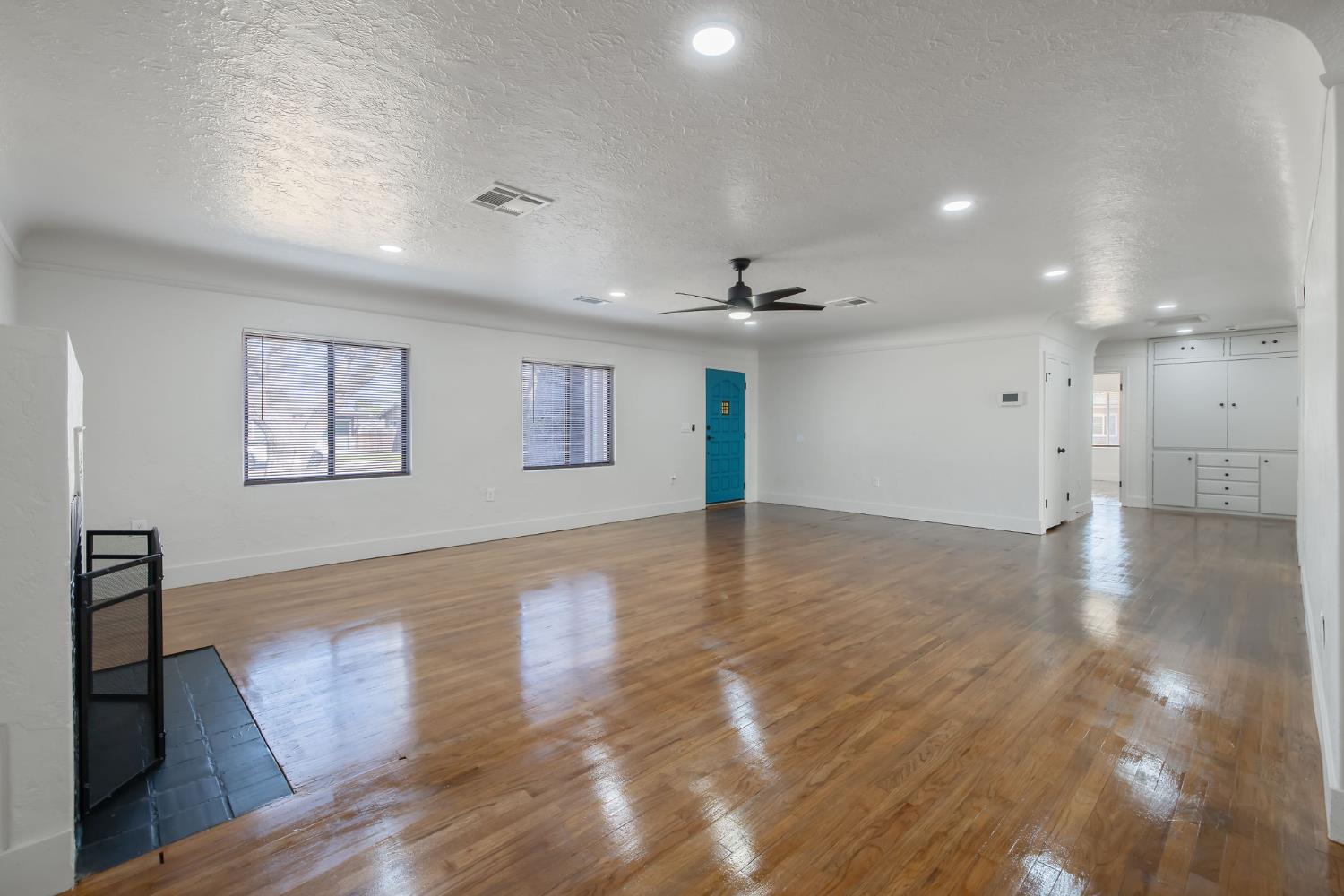 21199 S Feland Ave, Riverdale, CA 93656