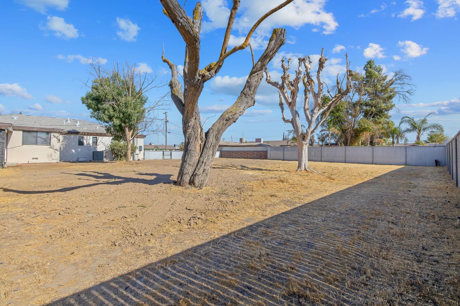 21199 S Feland Ave, Riverdale, CA 93656