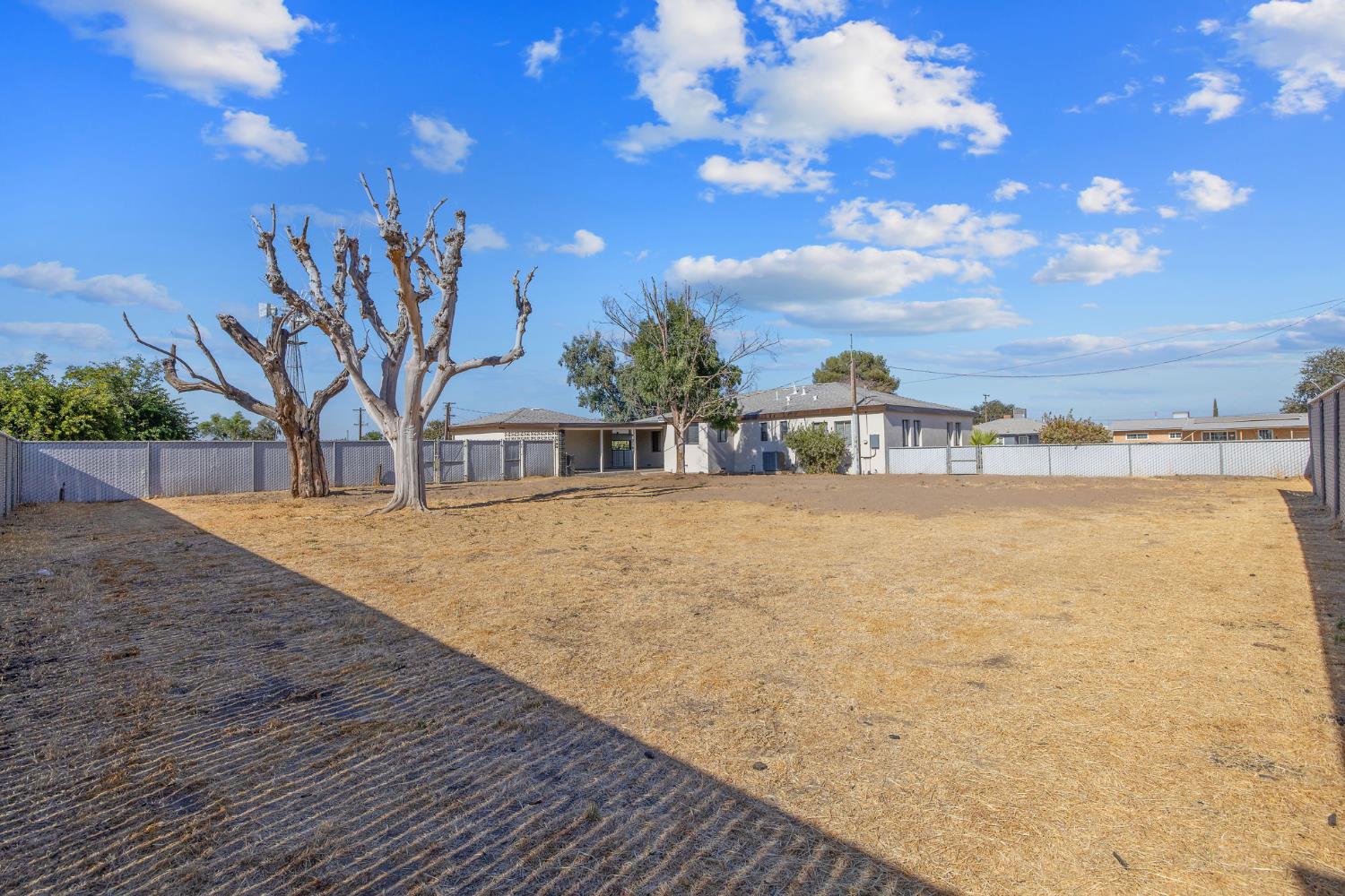 21199 S Feland Ave, Riverdale, CA 93656