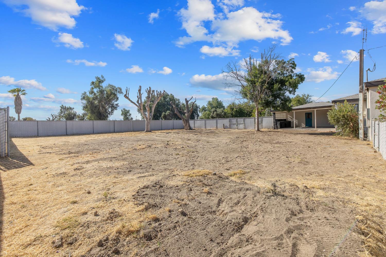 21199 S Feland Ave, Riverdale, CA 93656