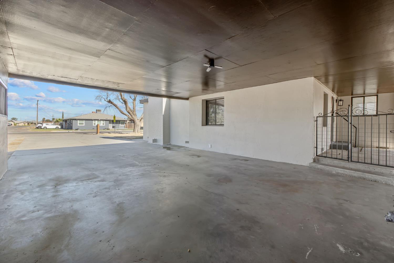 21199 S Feland Ave, Riverdale, CA 93656