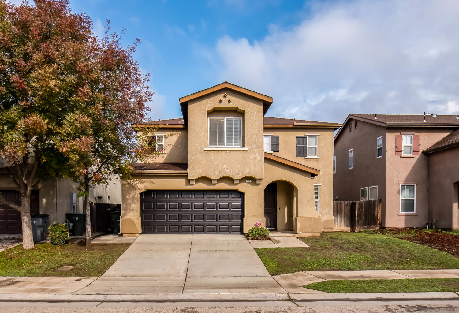 7458 E Robinson Ave, Fresno, CA 93737