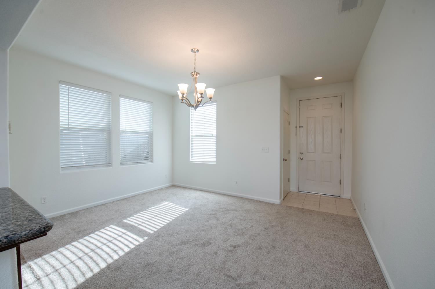 7458 E Robinson Ave, Fresno, CA 93737