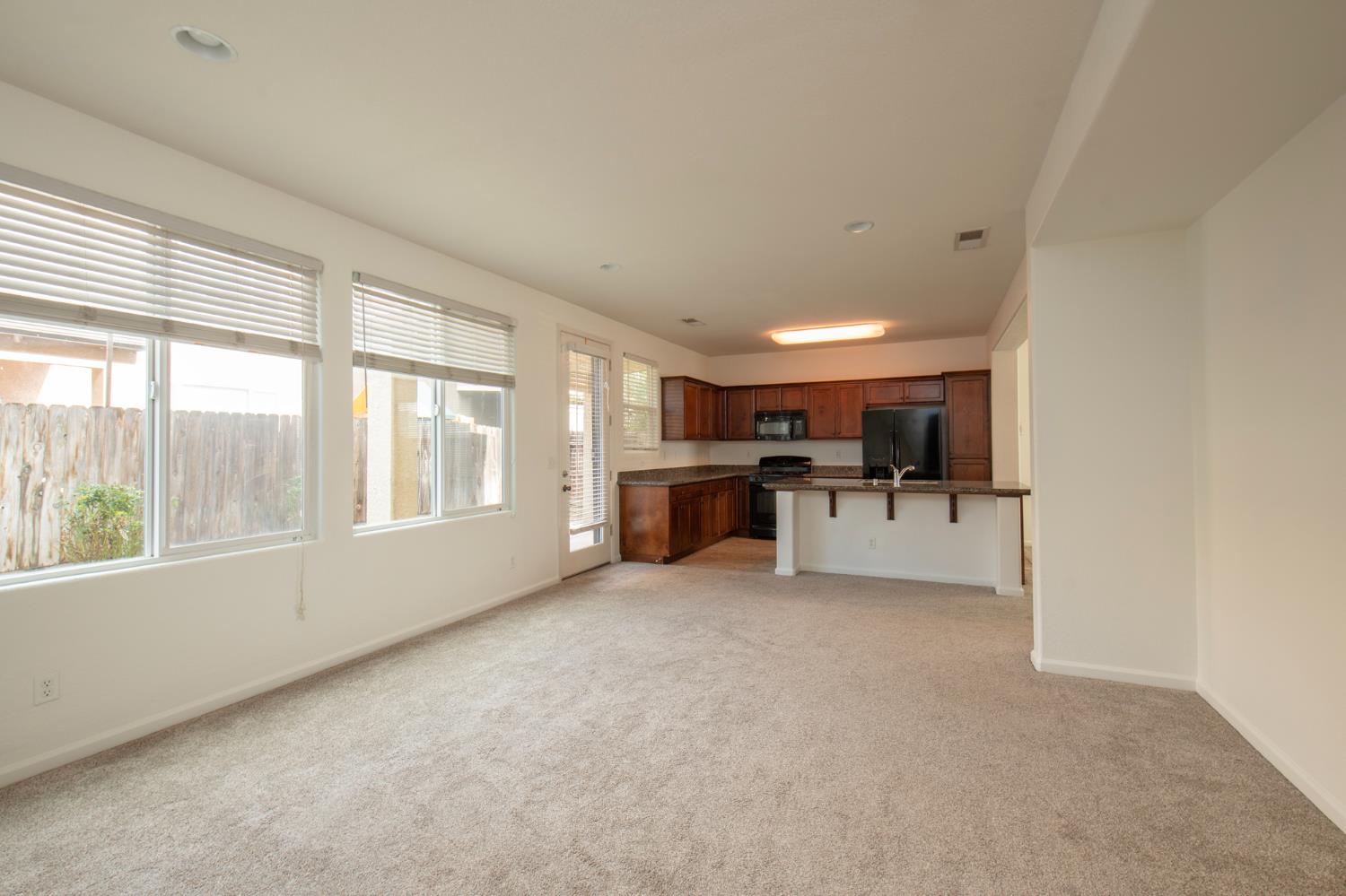 7458 E Robinson Ave, Fresno, CA 93737