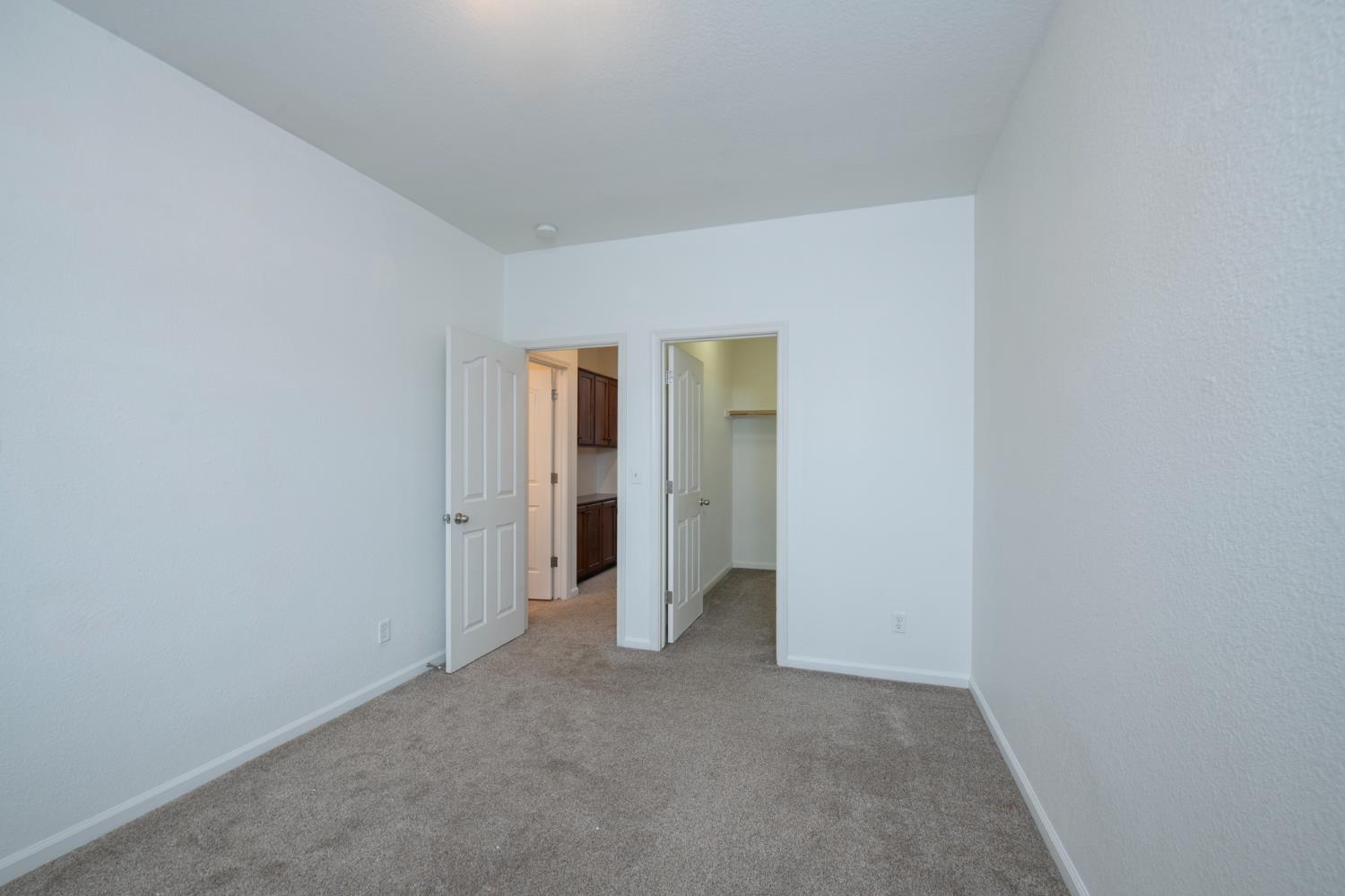 7458 E Robinson Ave, Fresno, CA 93737