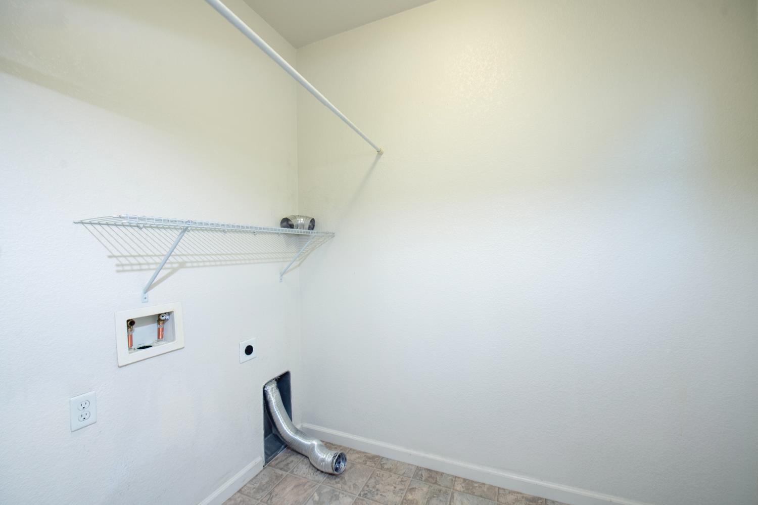 7458 E Robinson Ave, Fresno, CA 93737