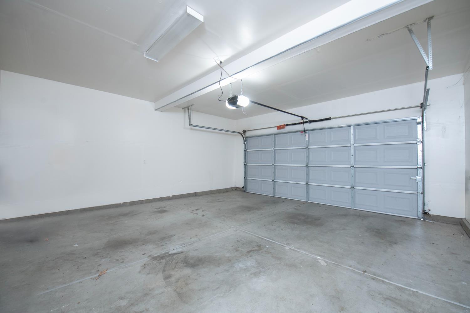 7458 E Robinson Ave, Fresno, CA 93737