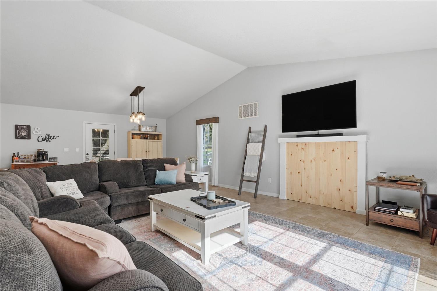 31562 Sioux Rd, Coarsegold, CA 93614