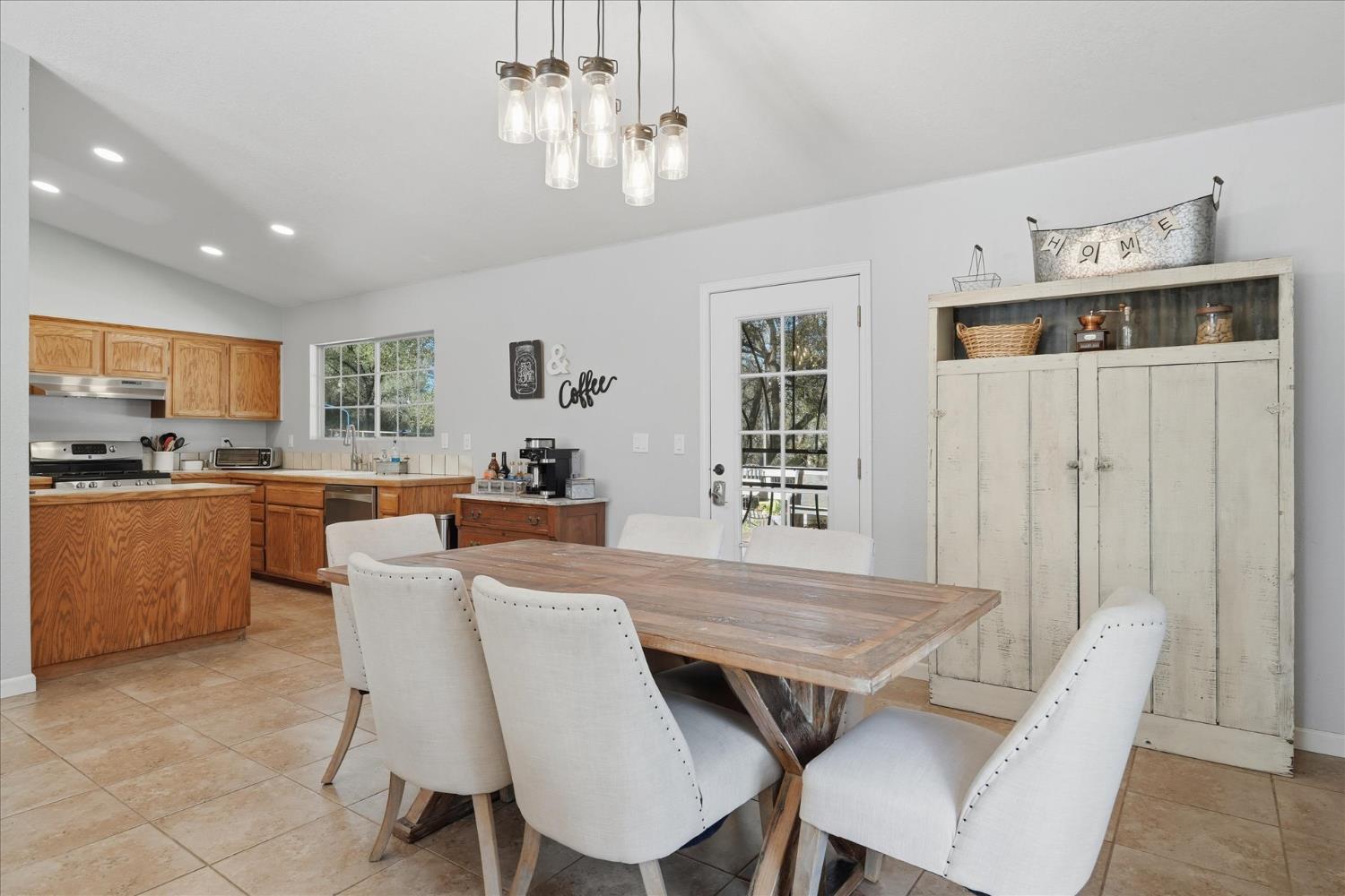 31562 Sioux Rd, Coarsegold, CA 93614