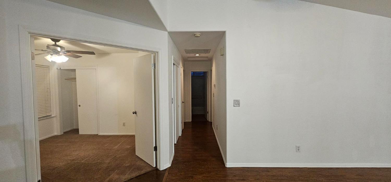 5296 E Harvest Ln, Fresno, CA 93725