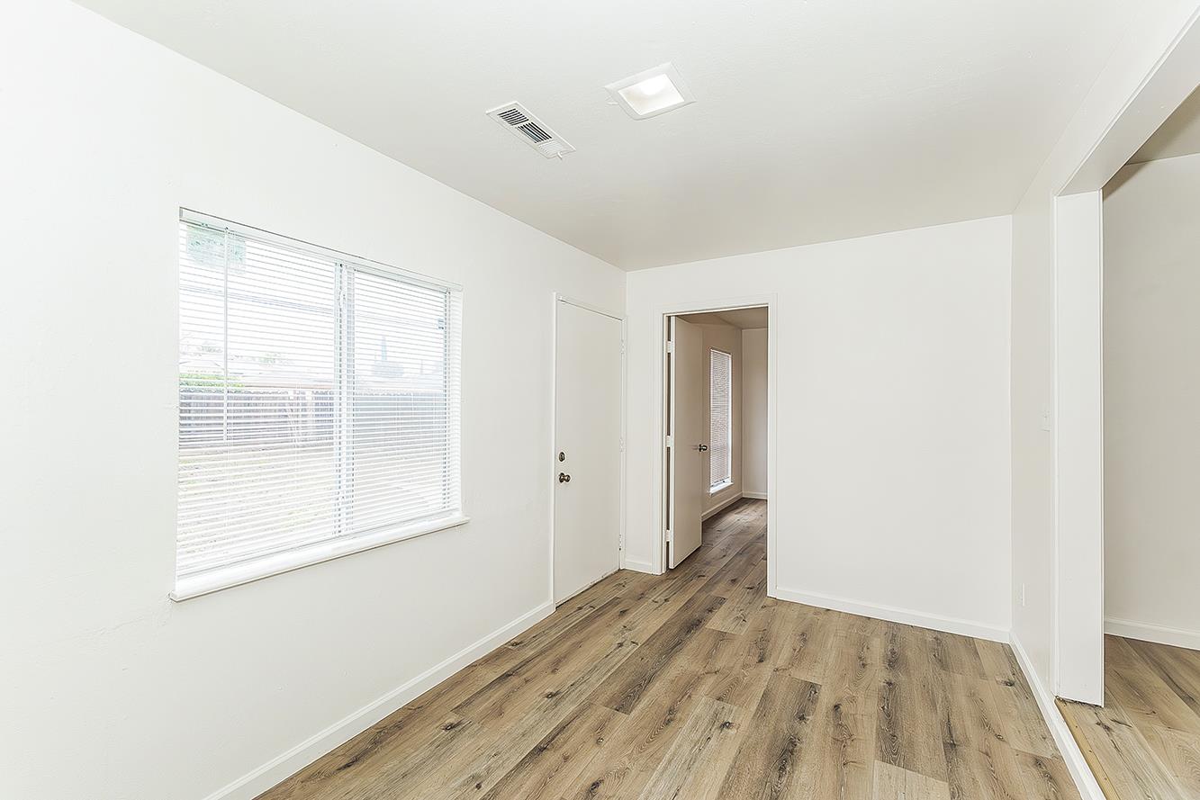 3945 E Cortland Ave, Fresno, CA 93726