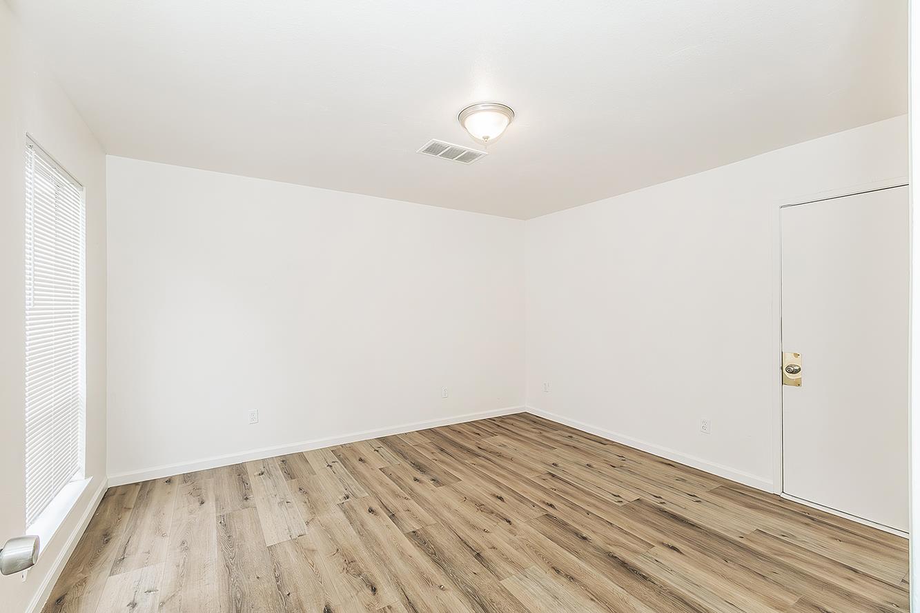 3945 E Cortland Ave, Fresno, CA 93726