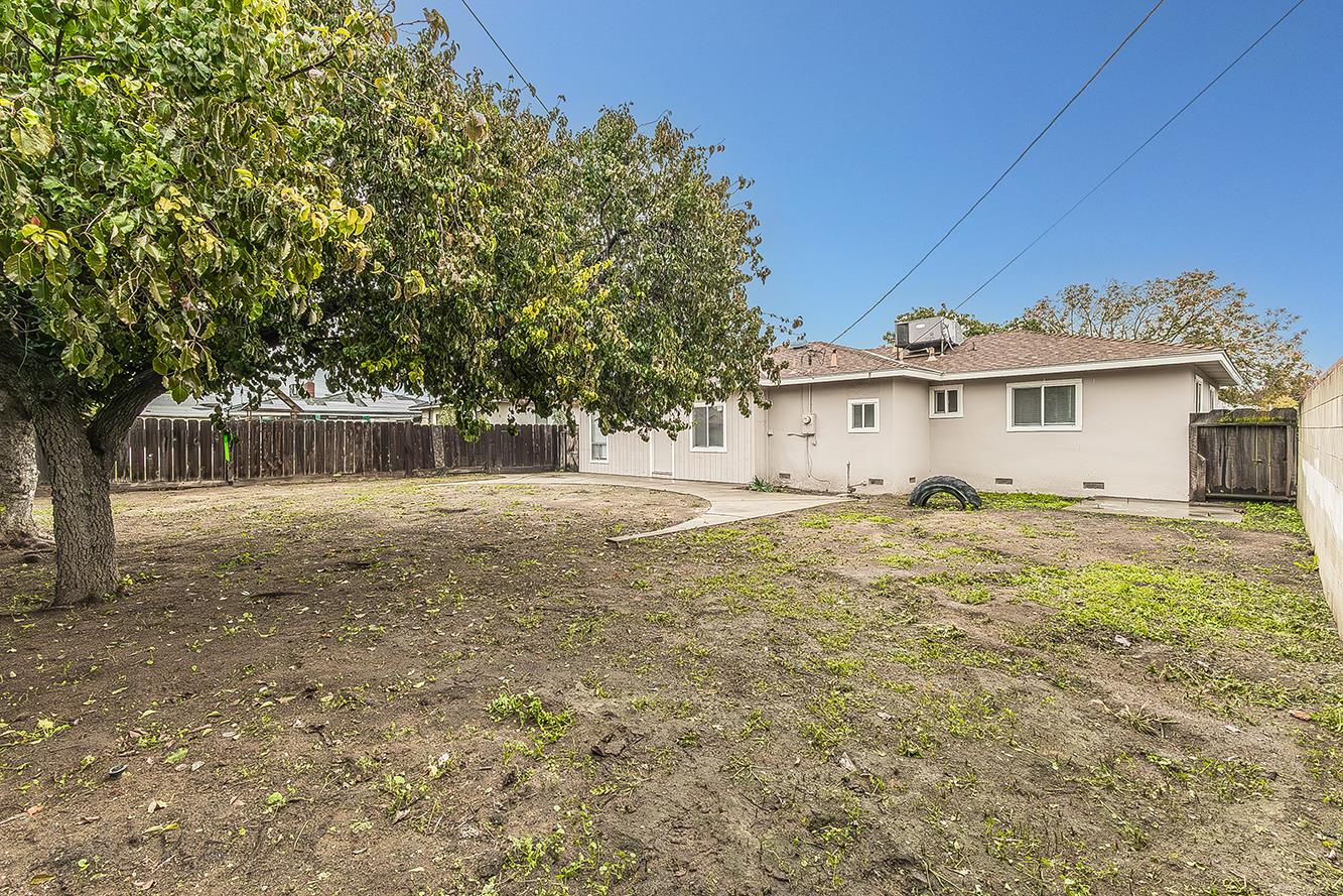 3945 E Cortland Ave, Fresno, CA 93726