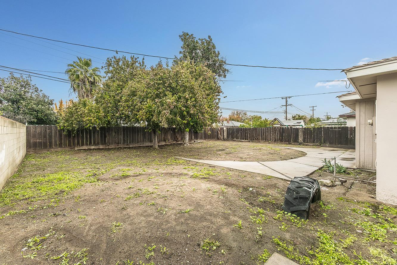 3945 E Cortland Ave, Fresno, CA 93726