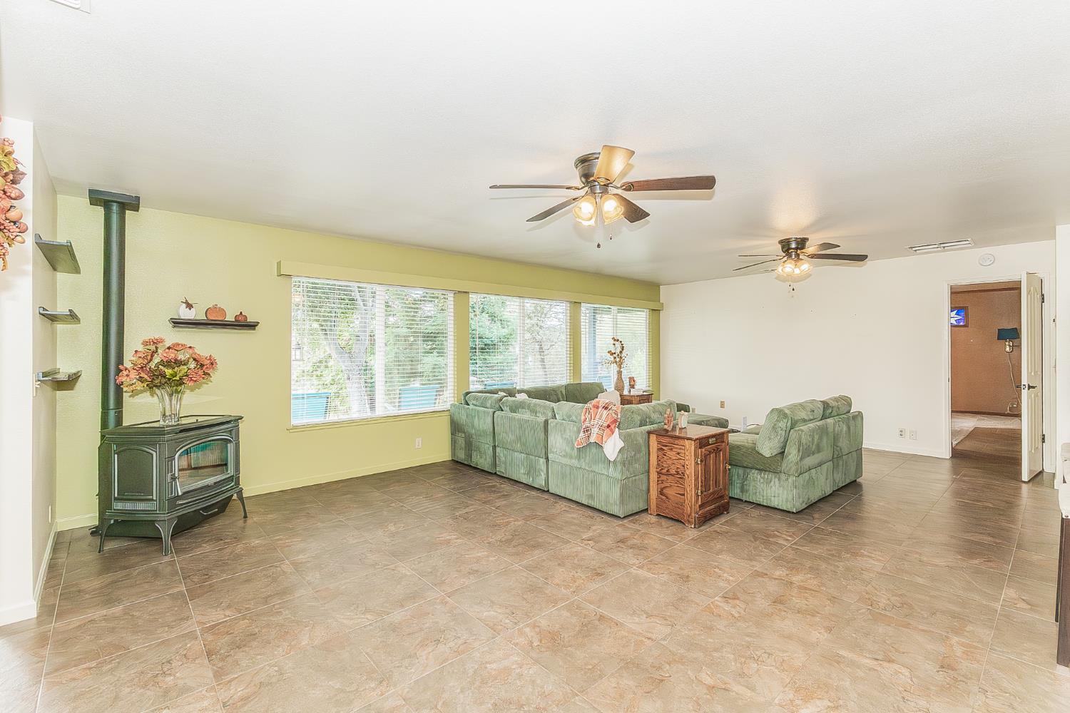 45991 Black Oak Rd, Coarsegold, CA 93614