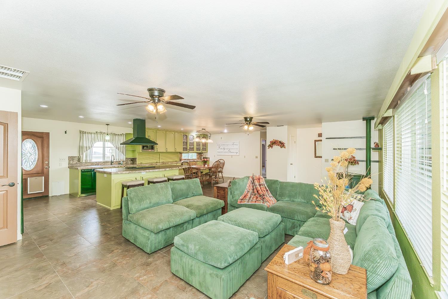 45991 Black Oak Rd, Coarsegold, CA 93614