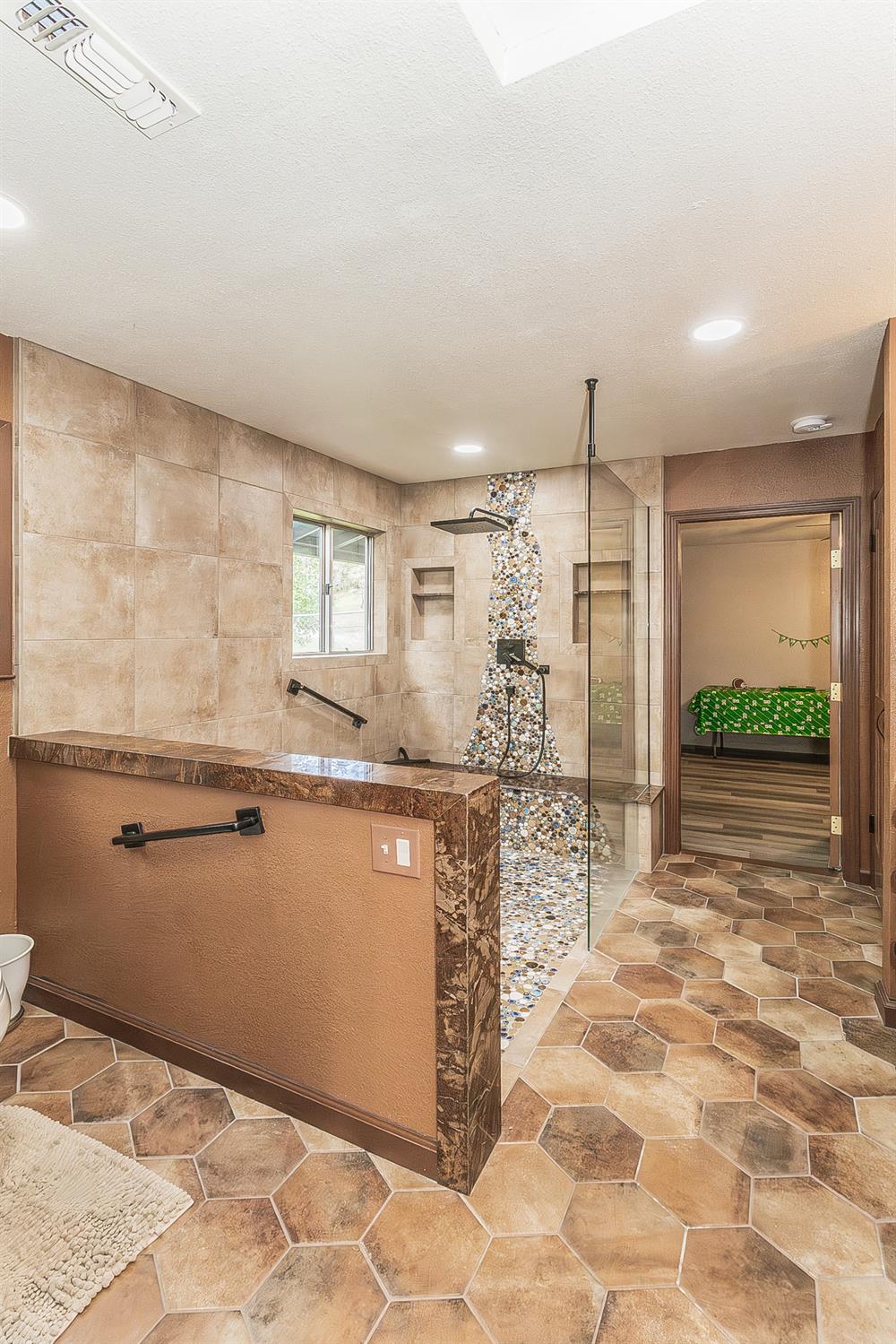 45991 Black Oak Rd, Coarsegold, CA 93614