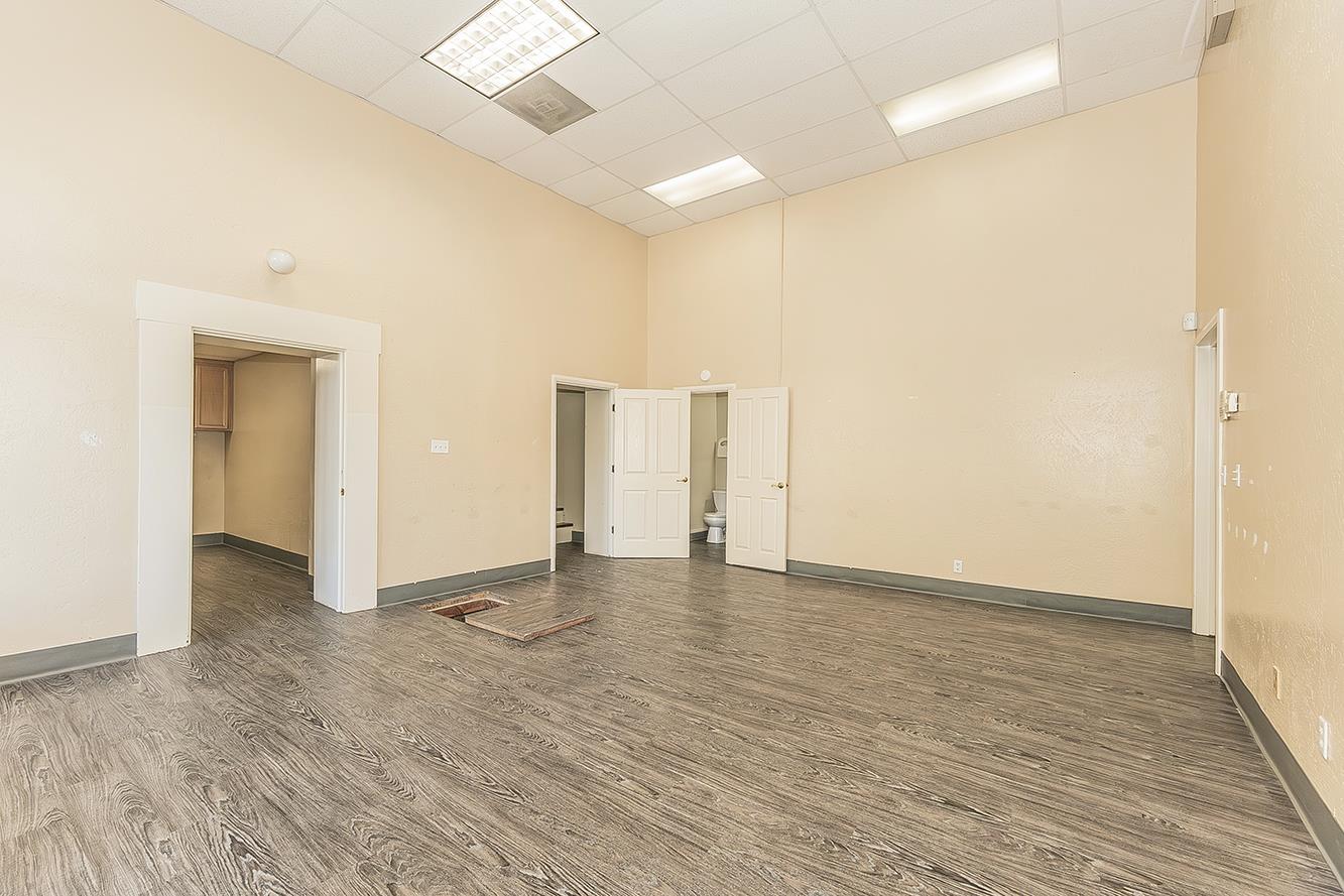 2056 2Nd St, Selma, CA 93662