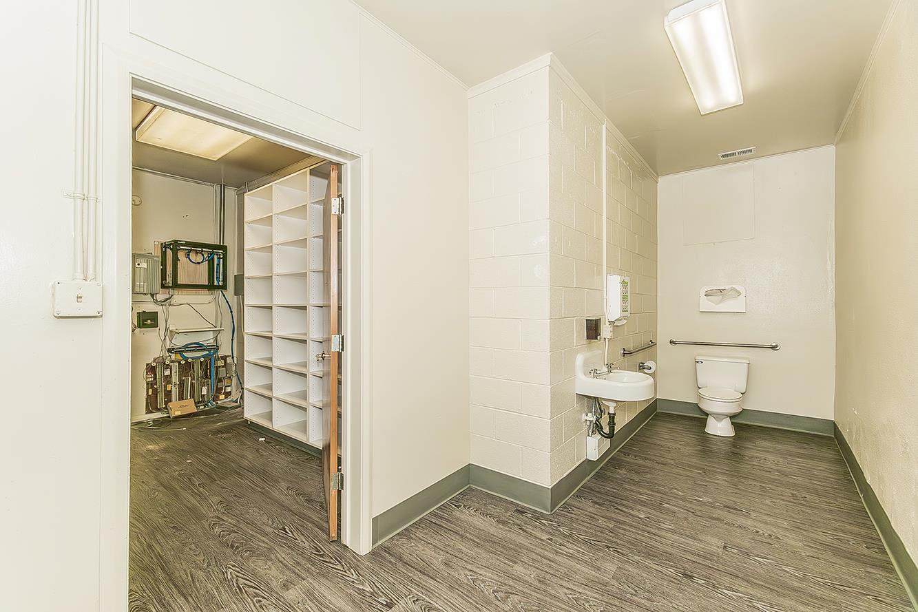 2056 2Nd St, Selma, CA 93662