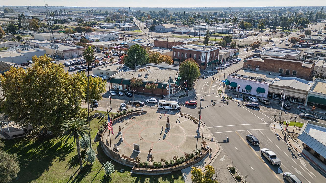 2056 2Nd St, Selma, CA 93662