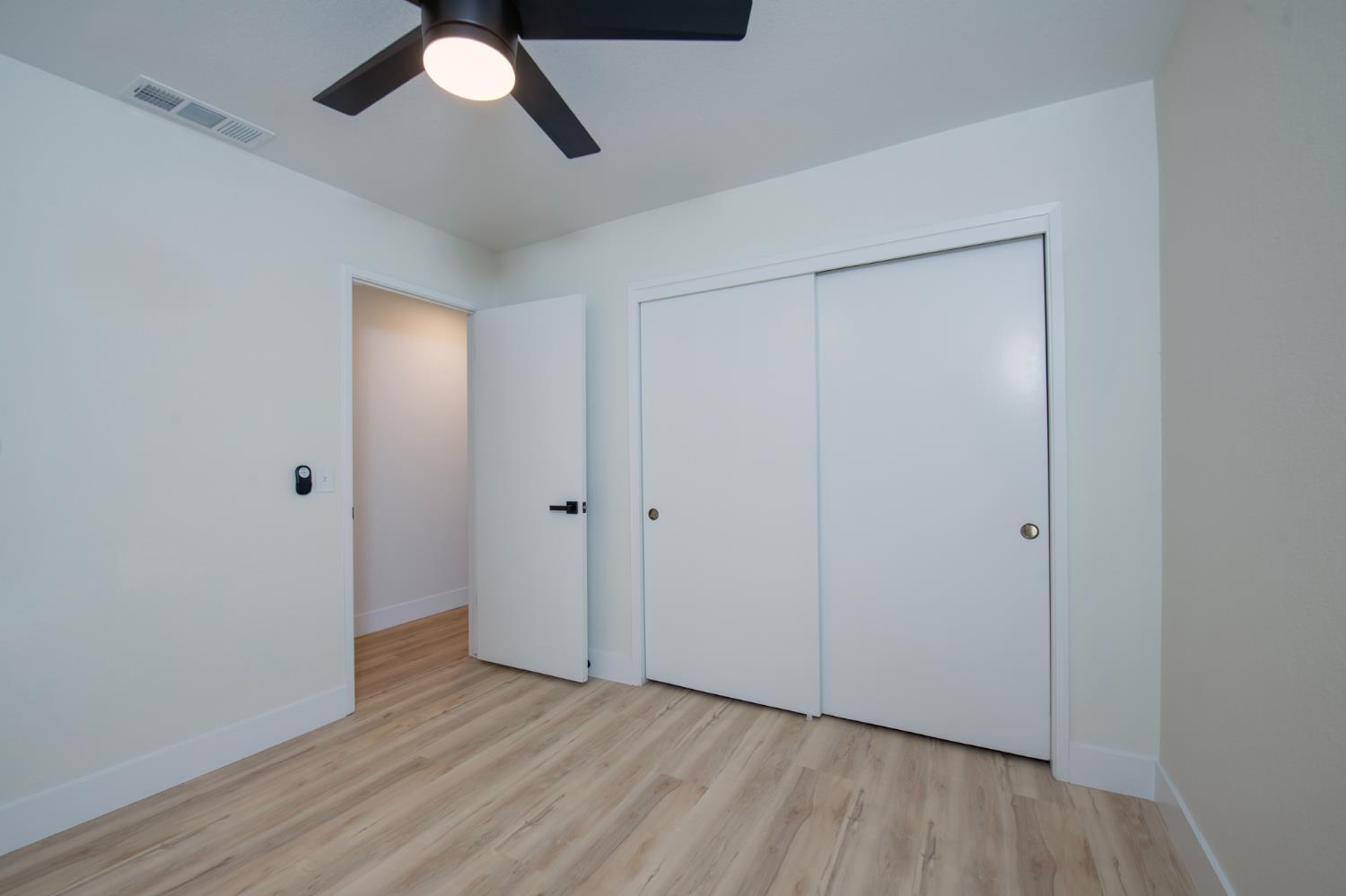 2024 N Laureen Ave, Fresno, CA 93703