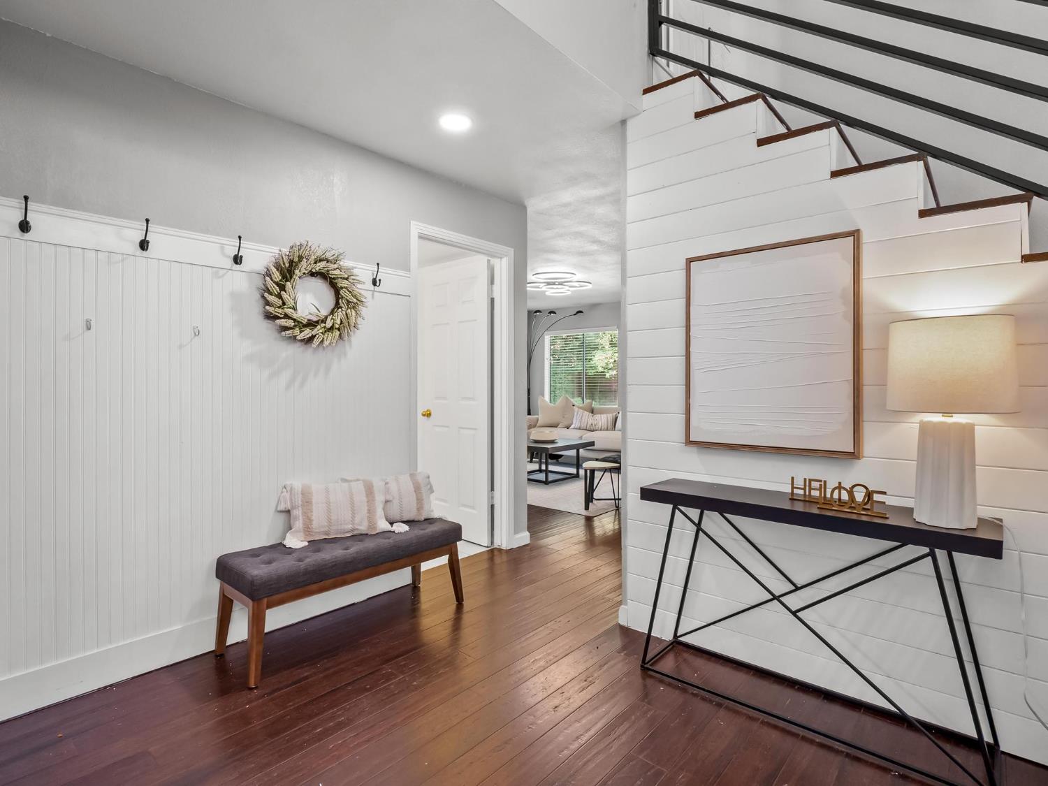 962 E Buckhill Rd, Fresno, CA 93720