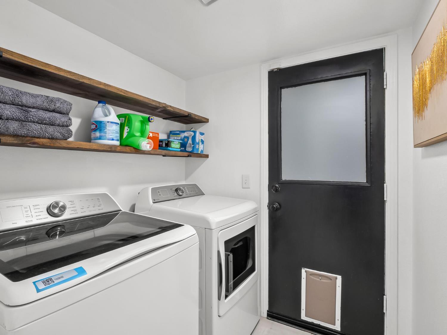 962 E Buckhill Rd, Fresno, CA 93720