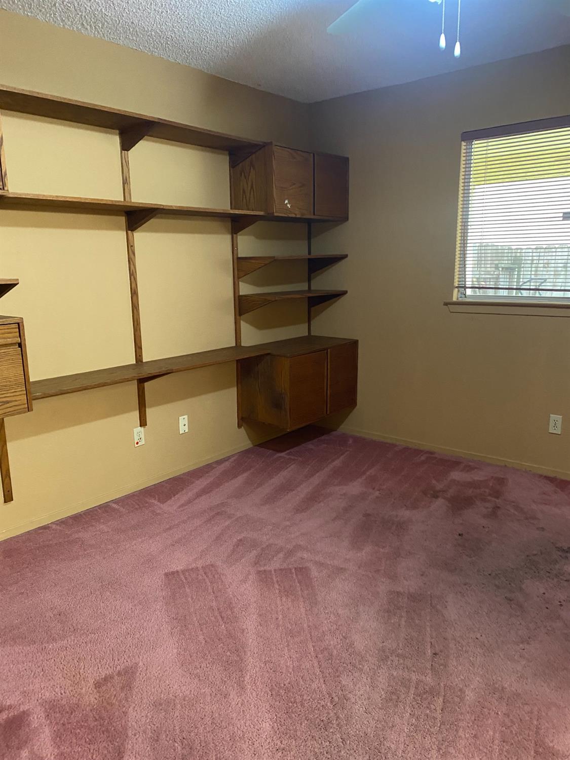 8975 N Chance Ave, Fresno, CA 93720