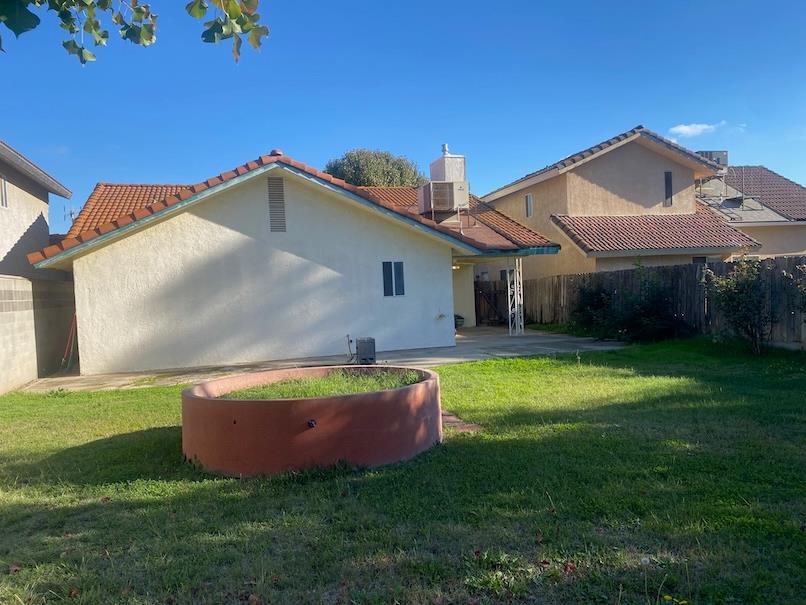 8975 N Chance Ave, Fresno, CA 93720