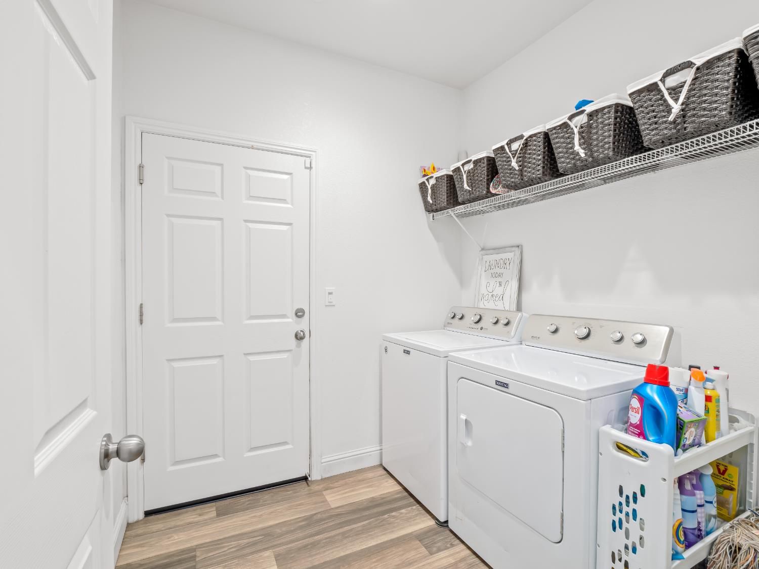 425 Karen Ave, Kerman, CA 93630