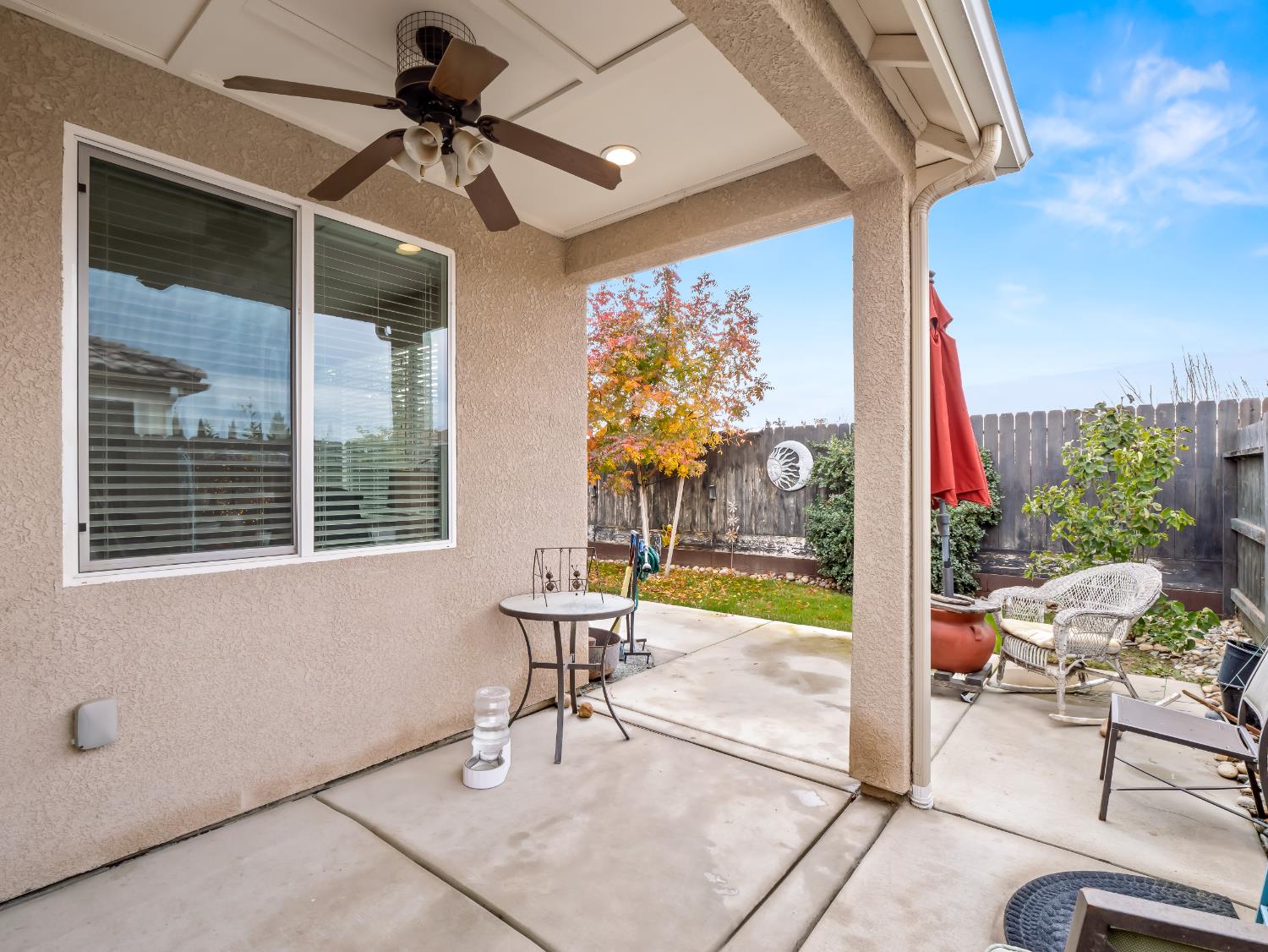 425 Karen Ave, Kerman, CA 93630