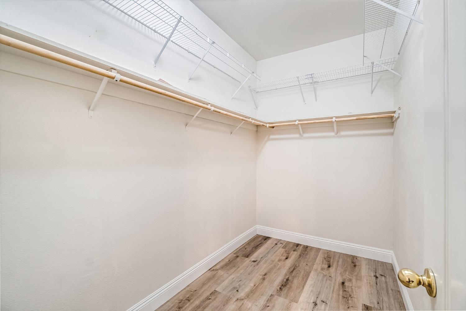 2095 Independence Pl, Hanford, CA 93230