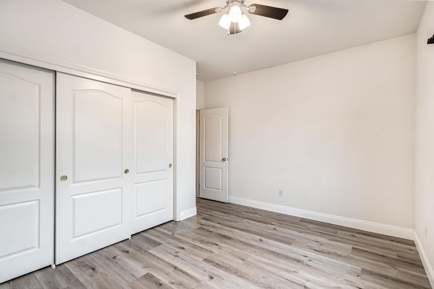 2095 Independence Pl, Hanford, CA 93230