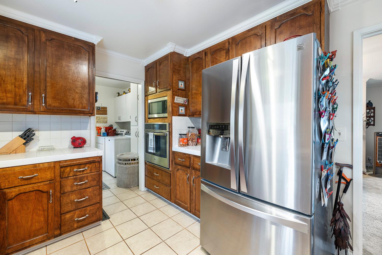 1083 W Escalon Ave, Fresno, CA 93711