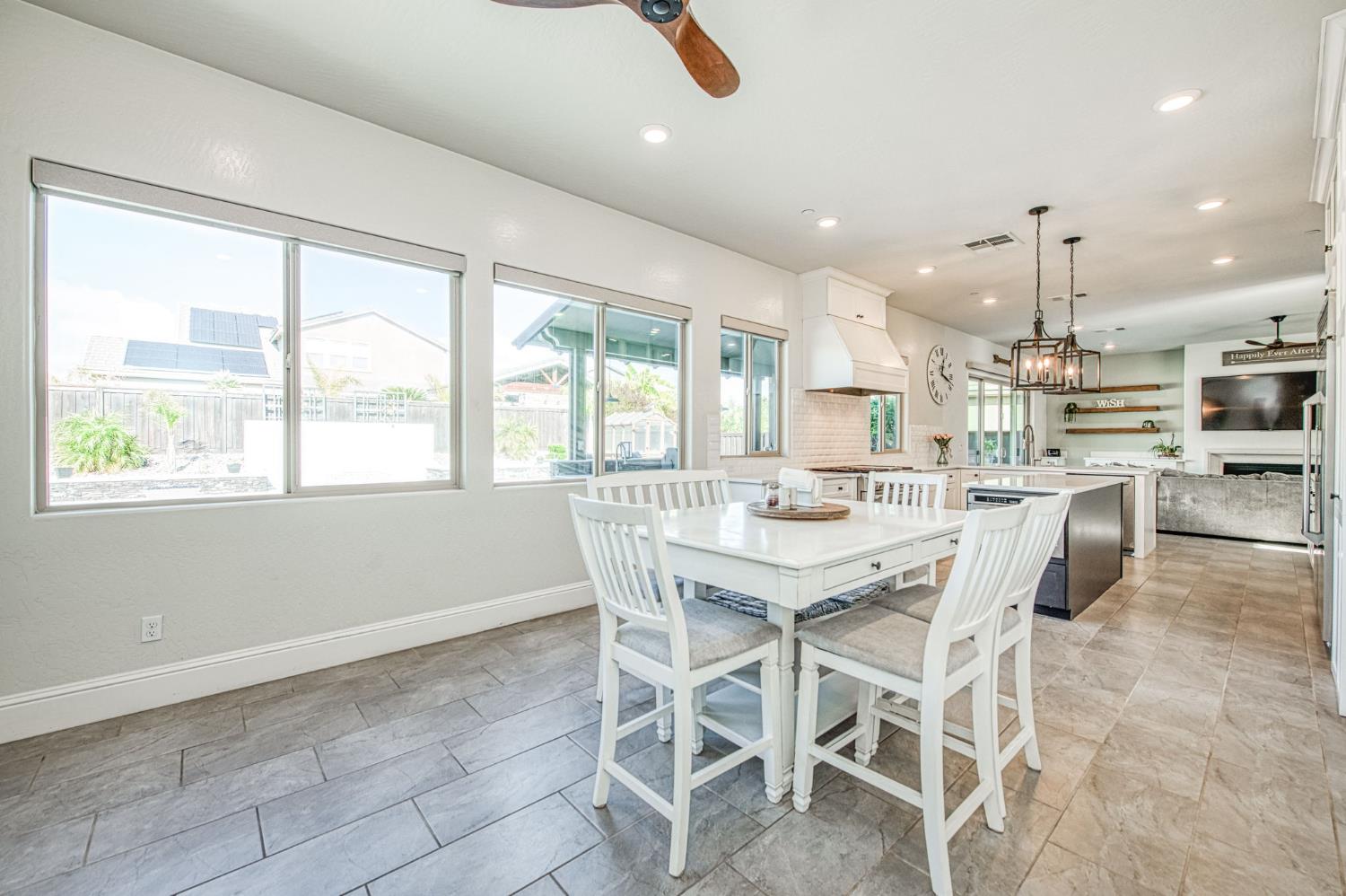 2468 E Kynzlee Ave, Fresno, CA 93730