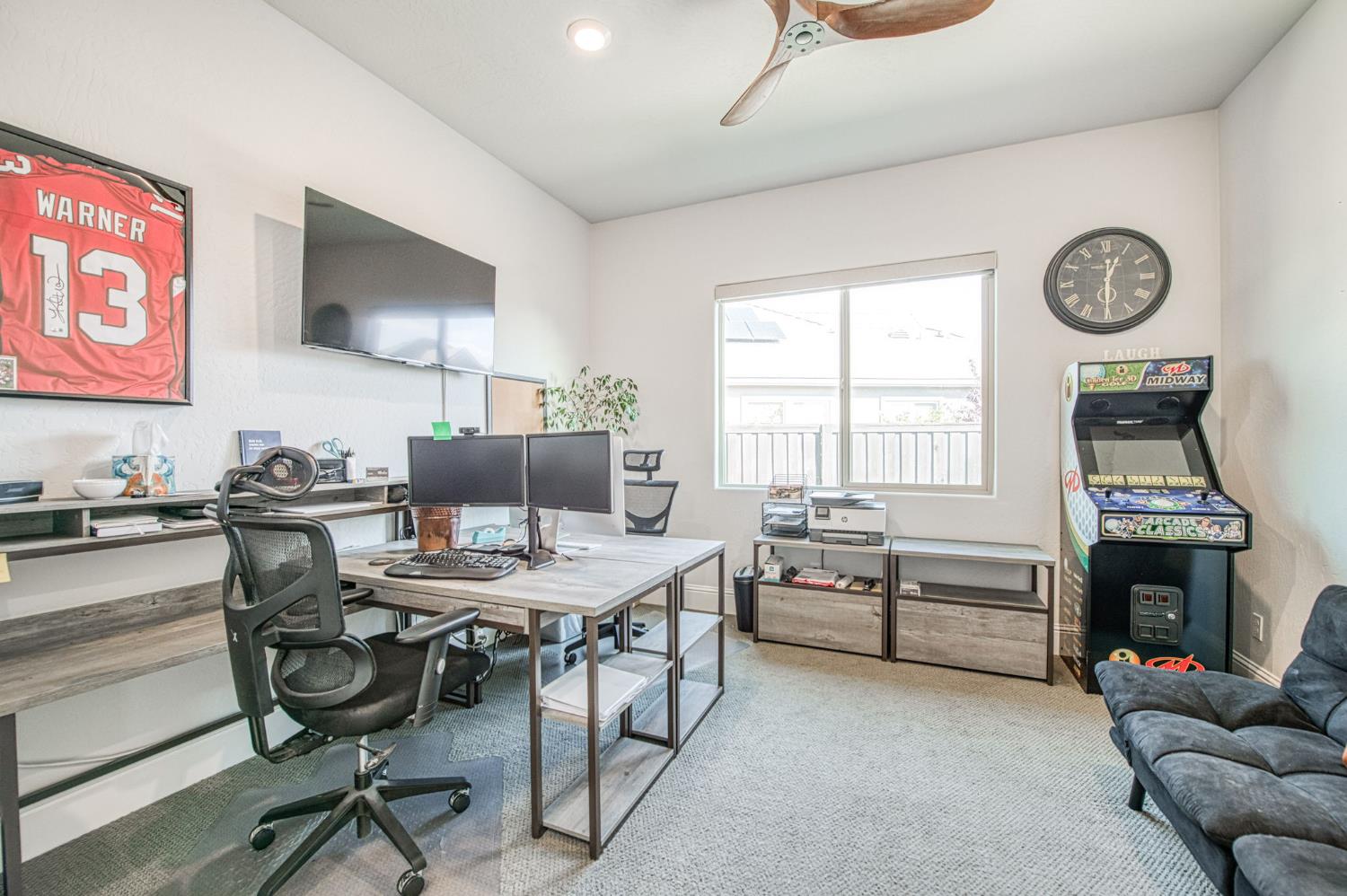 2468 E Kynzlee Ave, Fresno, CA 93730