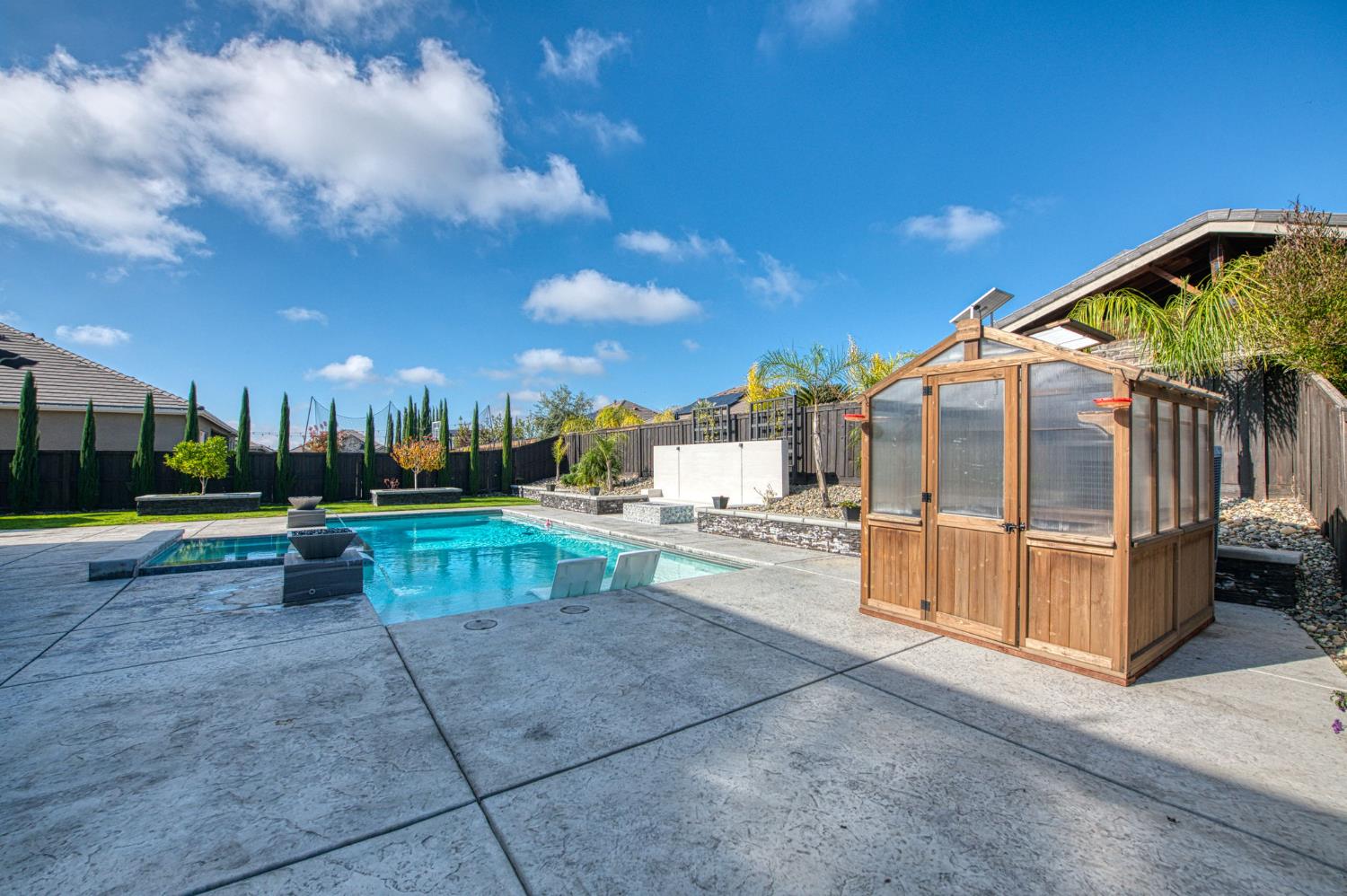 2468 E Kynzlee Ave, Fresno, CA 93730